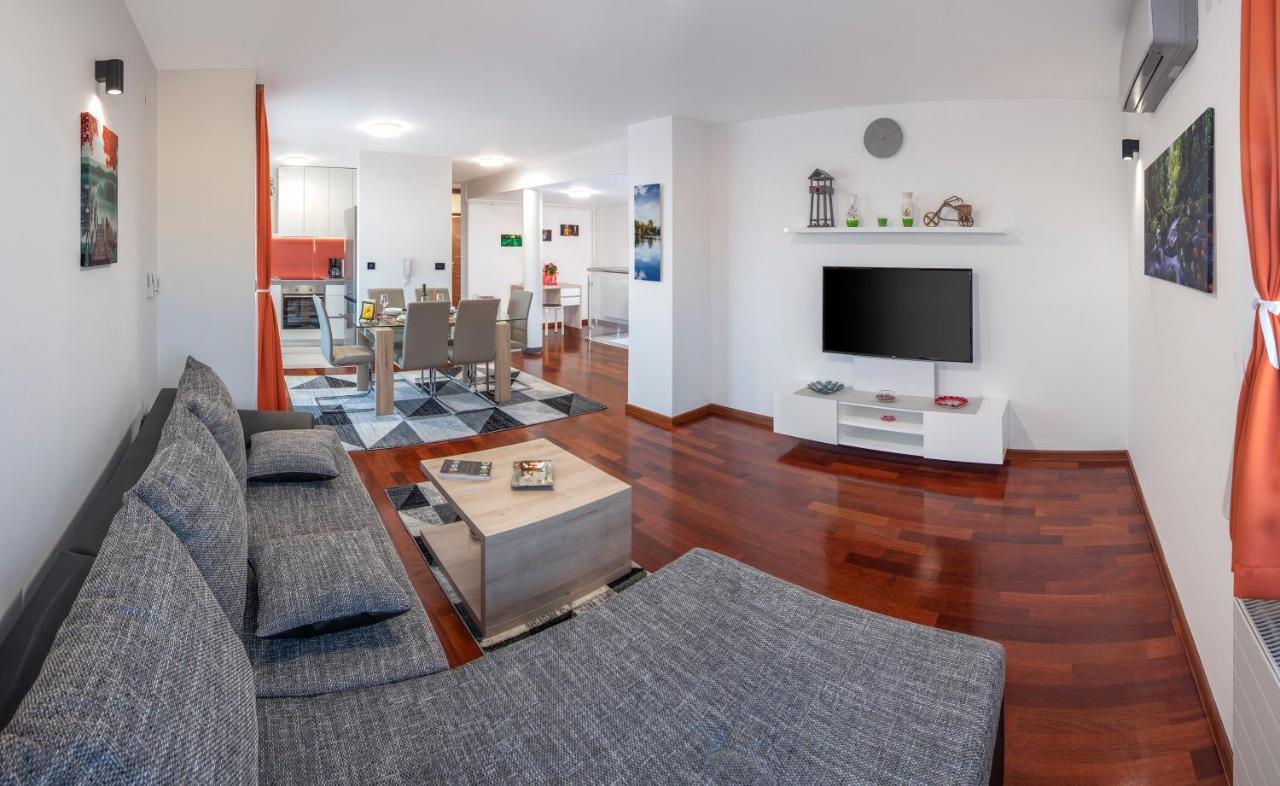 Ratkajec Luxury Apartments Βαράζντιν Εξωτερικό φωτογραφία