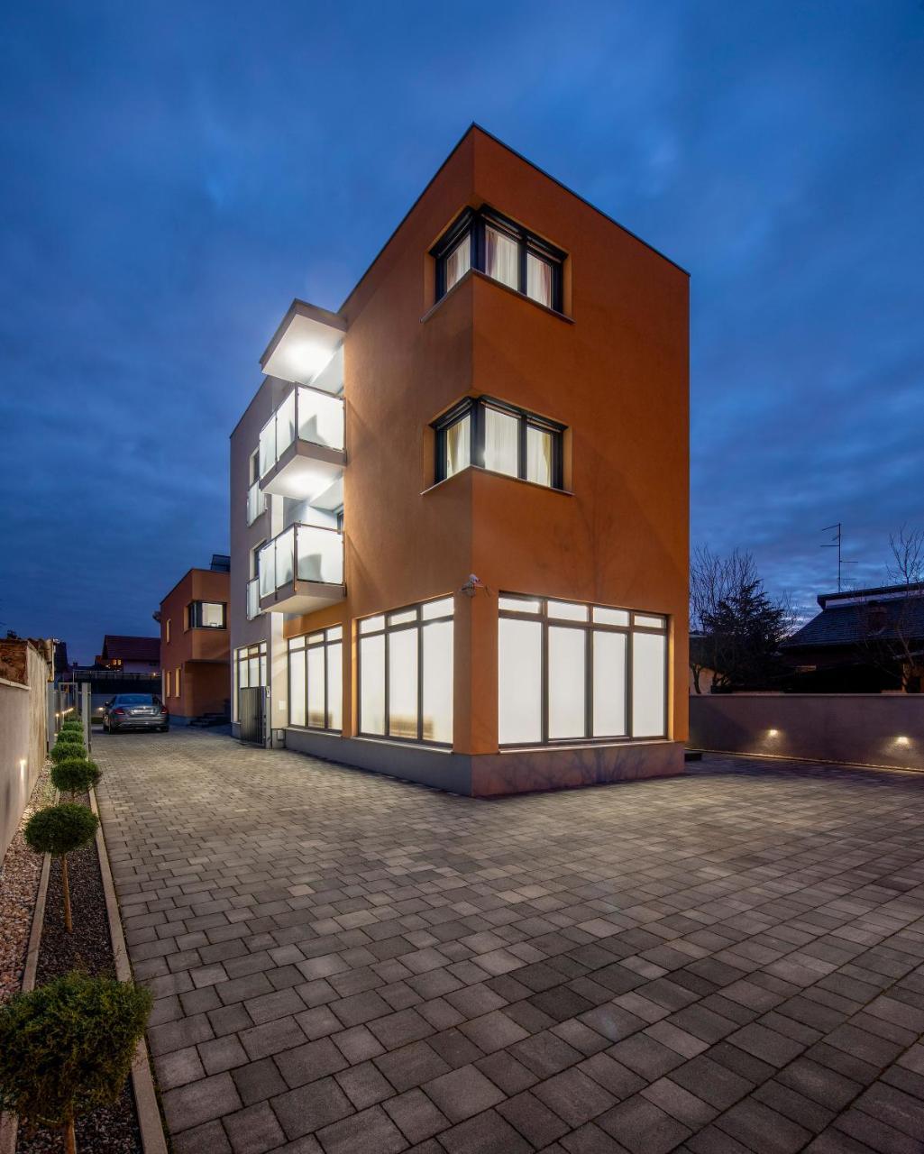 Ratkajec Luxury Apartments Βαράζντιν Εξωτερικό φωτογραφία
