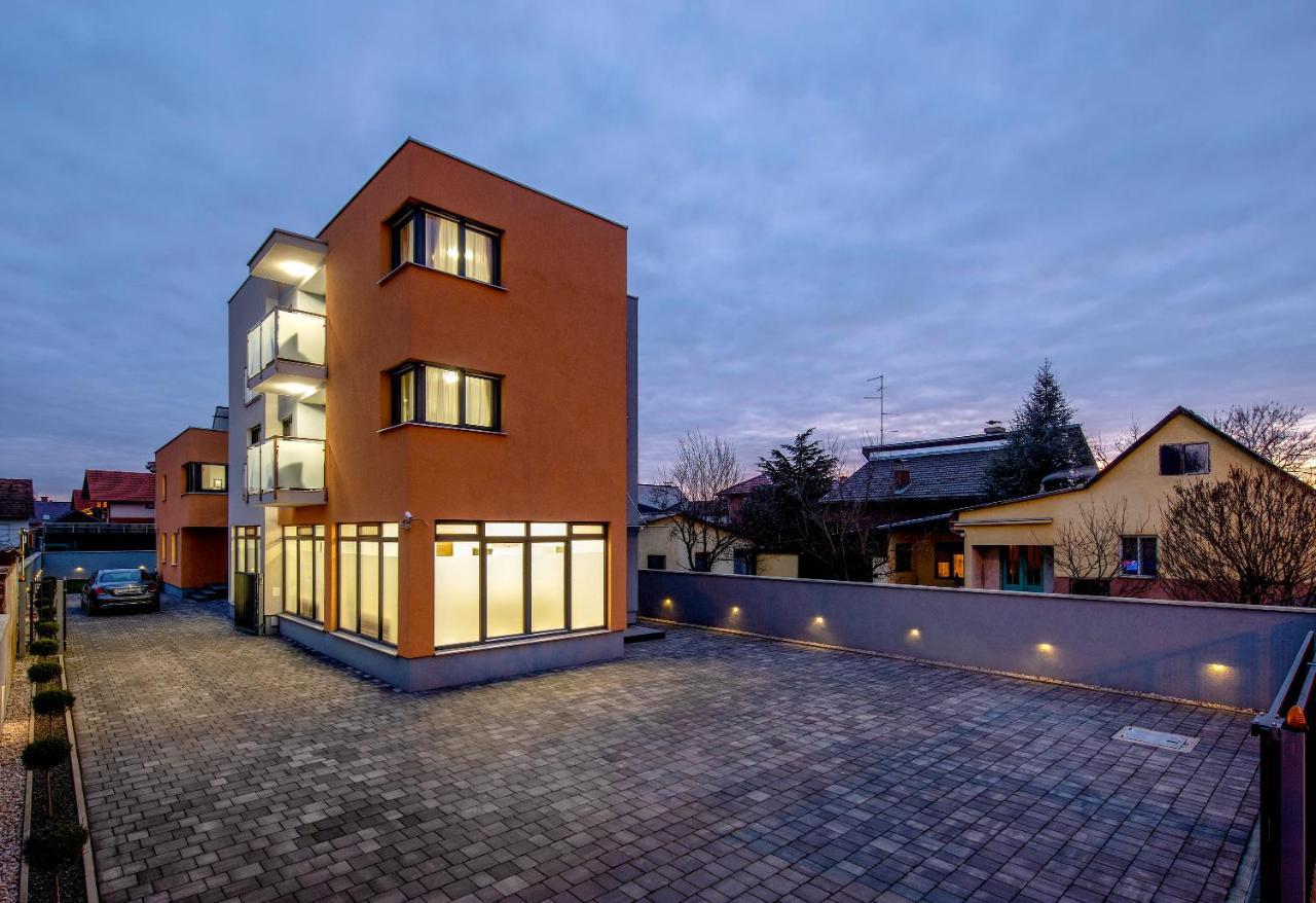 Ratkajec Luxury Apartments Βαράζντιν Εξωτερικό φωτογραφία